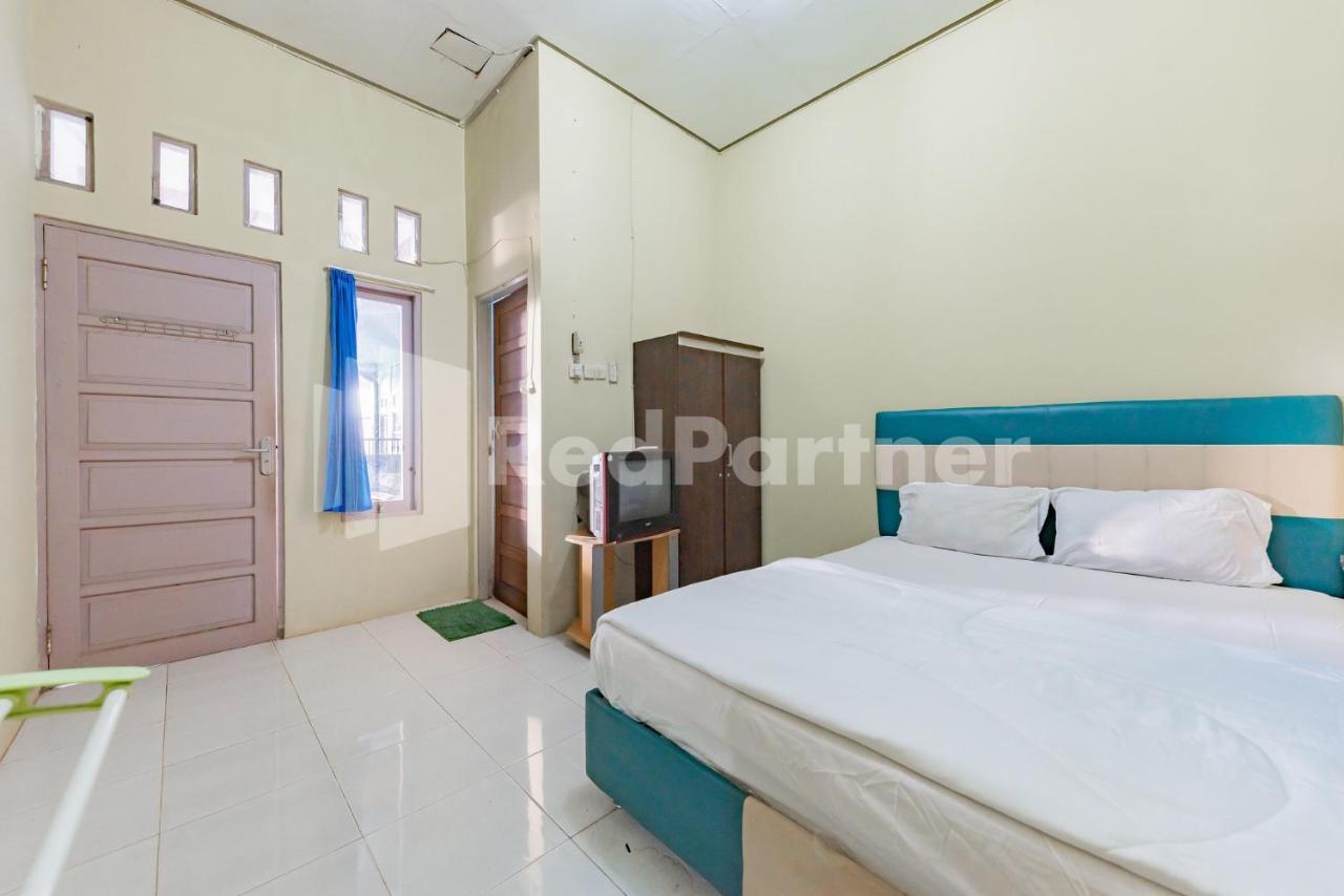 Ana Guest House Syariah Mitra Reddoorz Banjarbaru Exterior photo